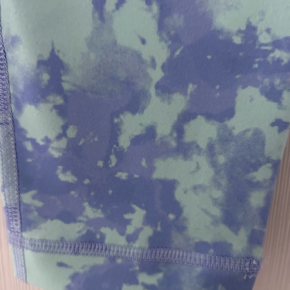 Vineyard Vines Light Blue and Green Tie Dye Performance Leggings - Size S - Picture 9 of 9